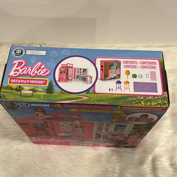 Barbie Doll House Playset Foldable Getaway House with 4 Play Areas New 3+ New - Picture 9 of 9